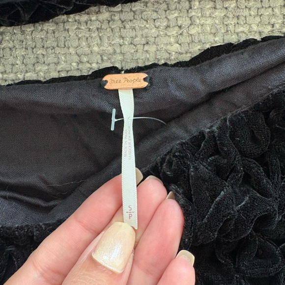 Free People Black Velvet Two-Piece Set Size Small OB207286 brand new - Picture 15 of 16